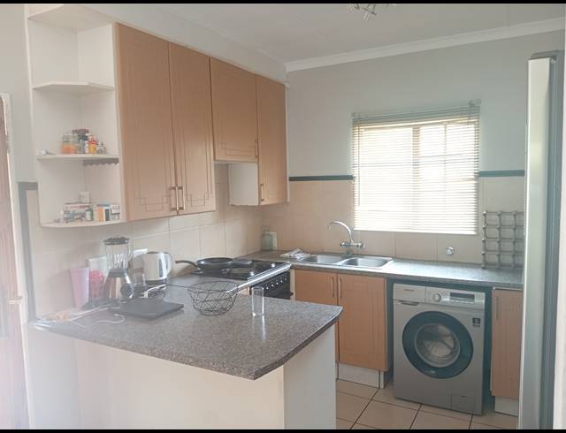 2 BEDROOM TOWNHOUSE FOR SALE IN EQUESTRIA